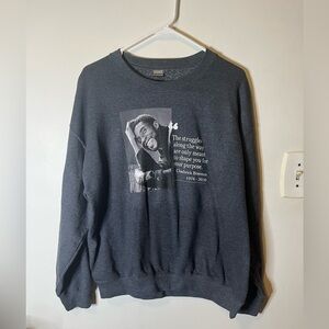 Chadwick Boseman crewneck size Large